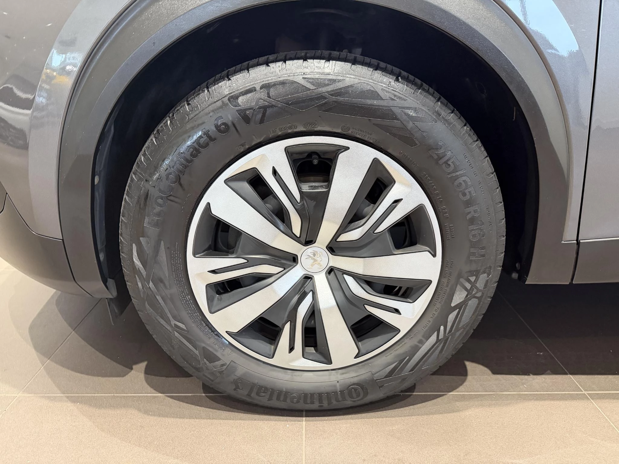 Peugeot-2008-image-7