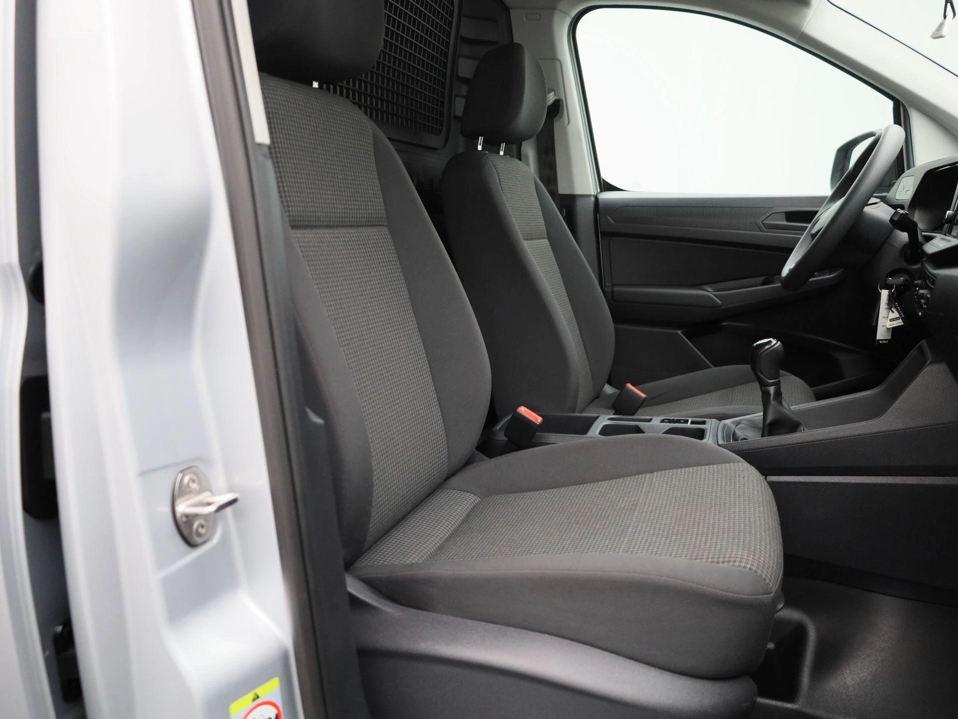 Volkswagen-Caddy-image-35