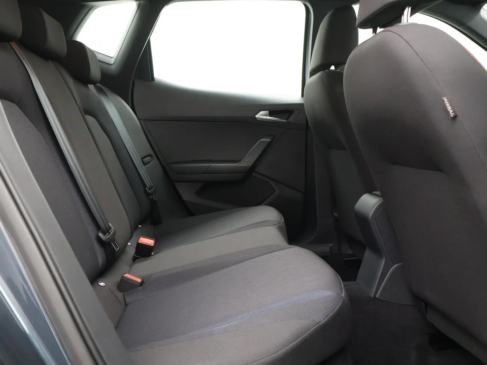 SEAT Arona Arona 1.0TSI FR Edition 110PK *AUTOMAAT*NAVI*BLTH*CRUISE*PDC*DIGITAL DASHBOARD*ZETELVERWARMING*...