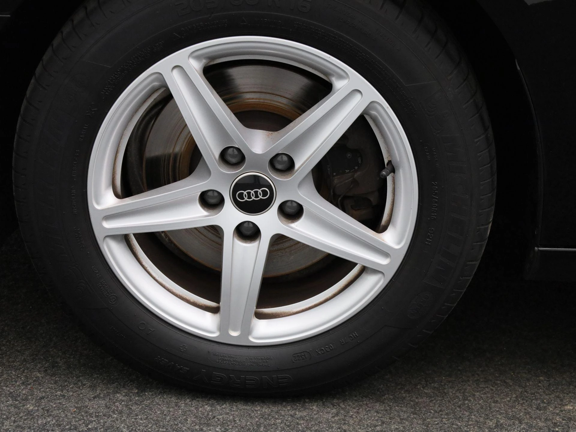 Audi-A4-image-12