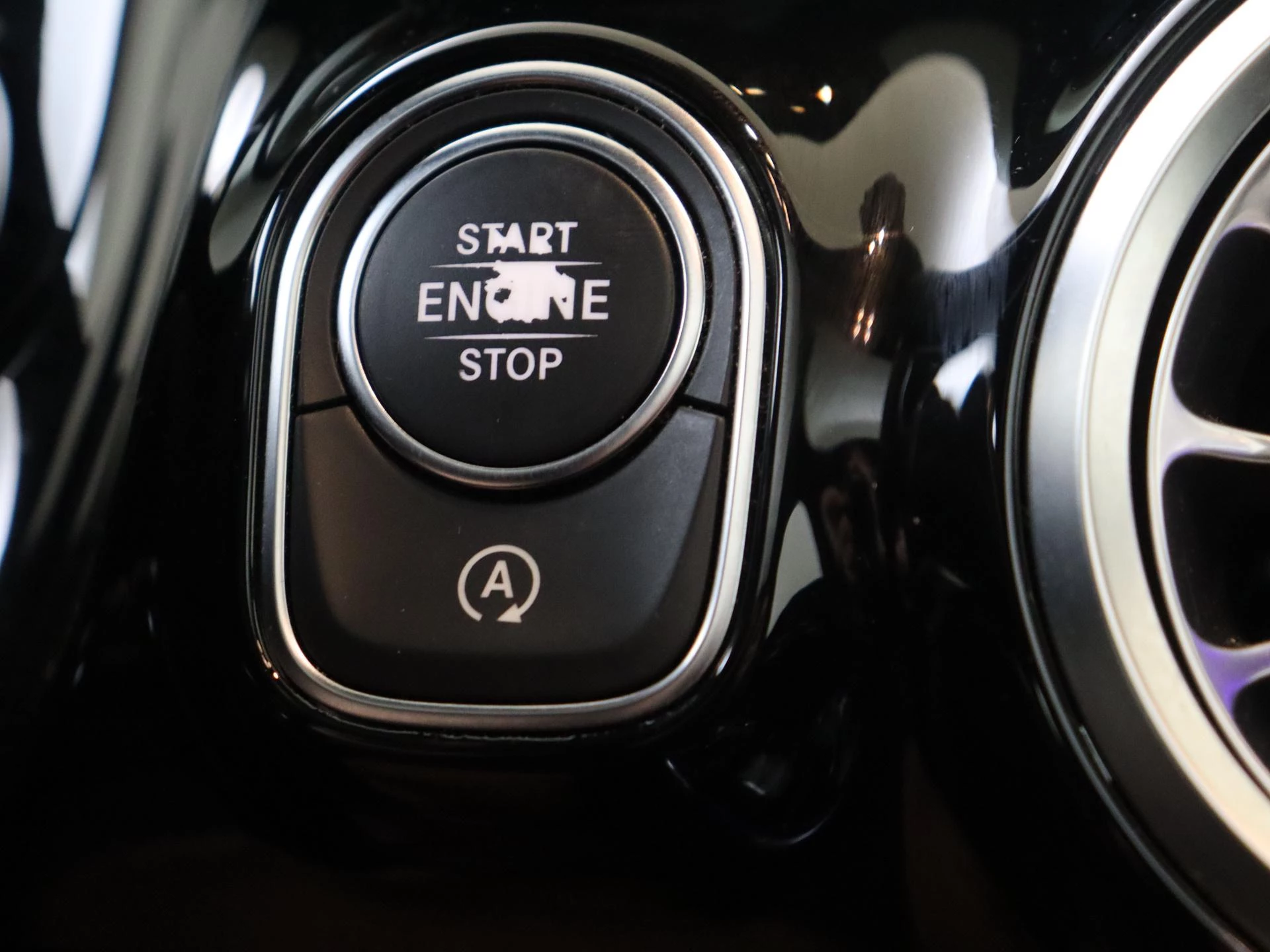 Mercedes-Benz-B-Klasse-image-21