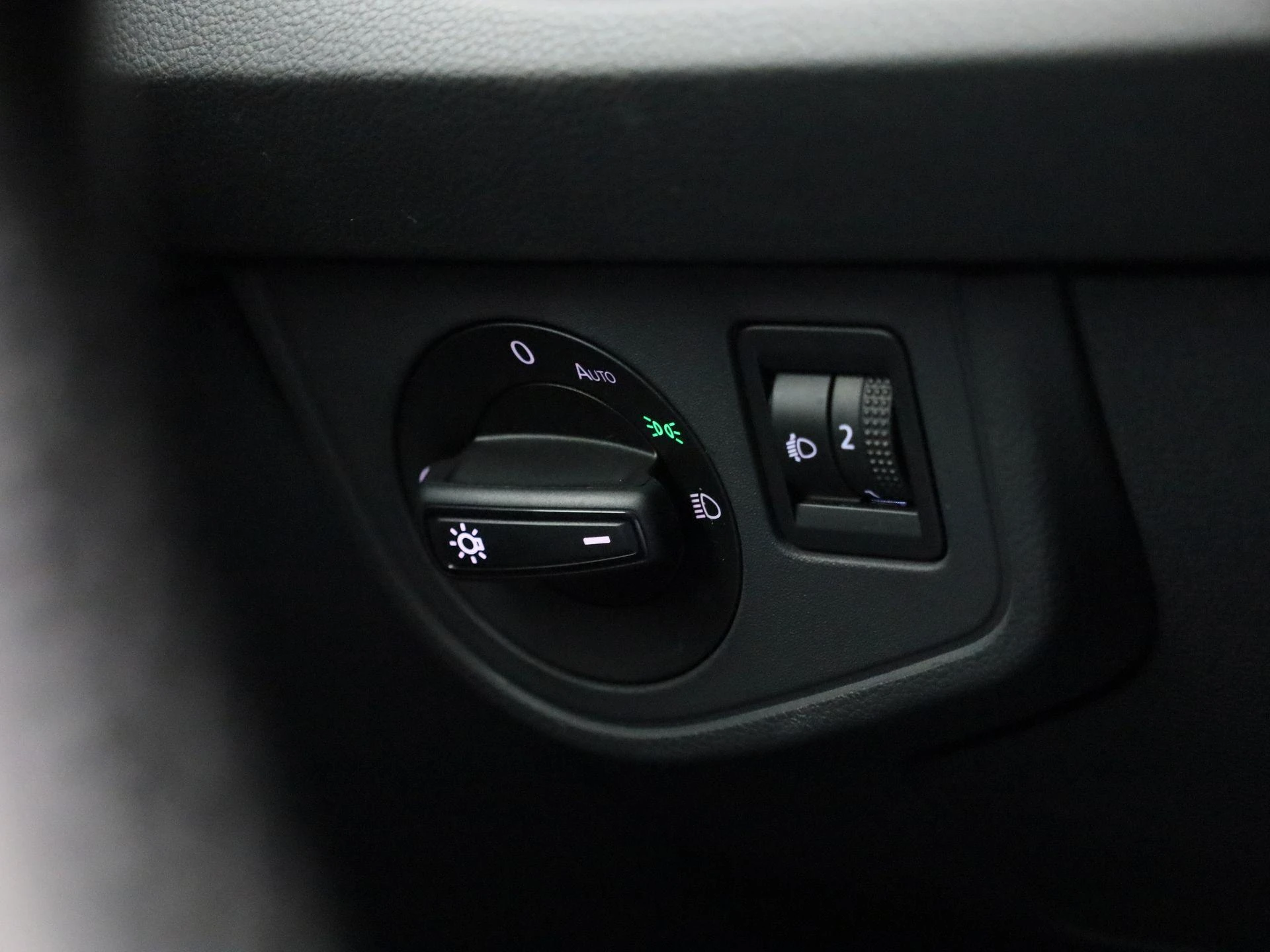Volkswagen-Polo-image-21