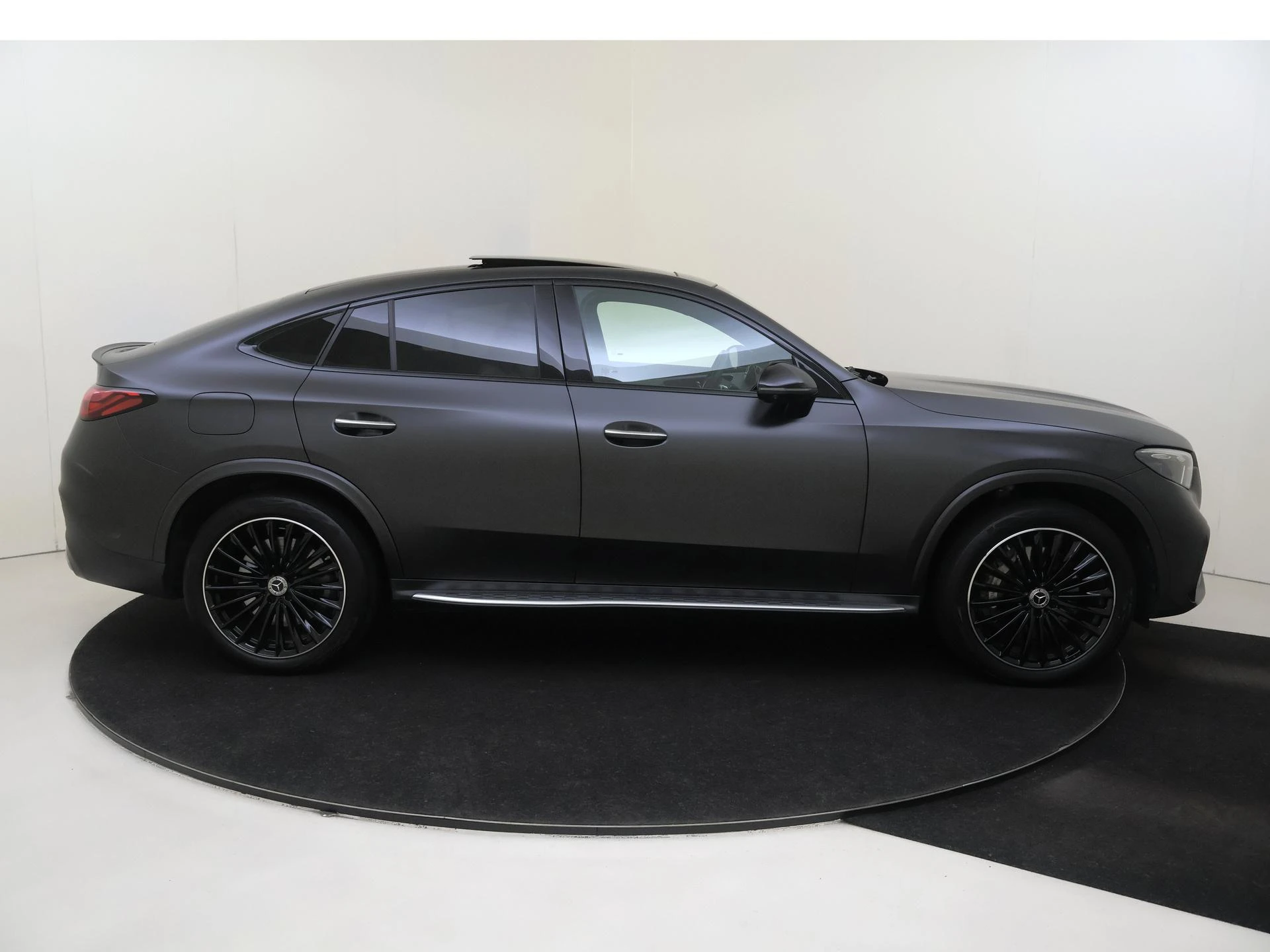 Mercedes-Benz-GLC-image-8