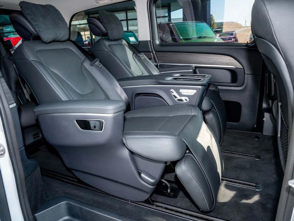 Mercedes-Benz-V-Klasse 250-image-10