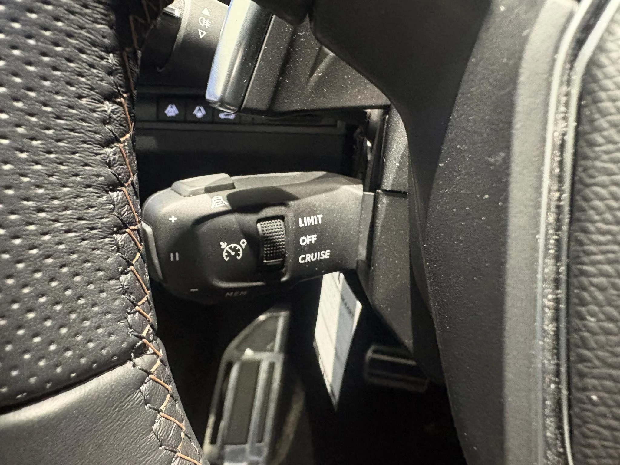 Peugeot-5008-image-24