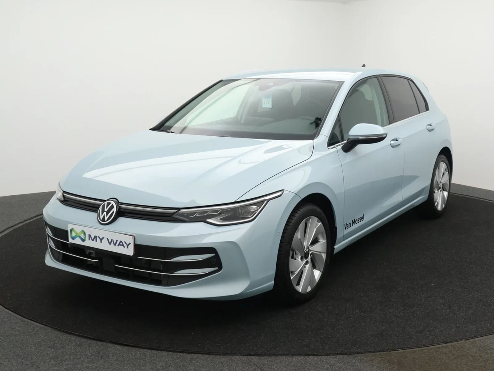 Volkswagen-Golf-image-0