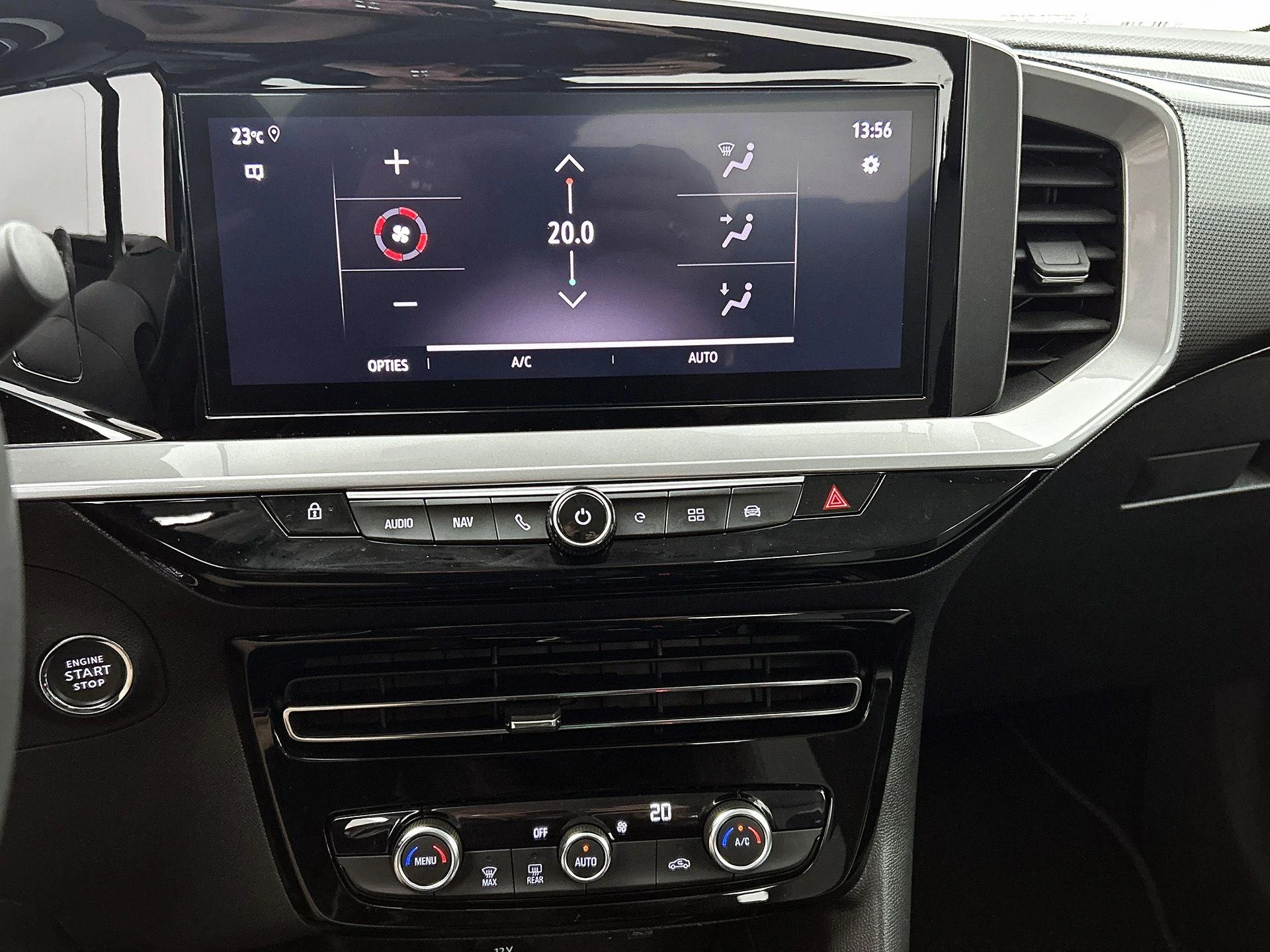 Opel-Mokka-e-image-26