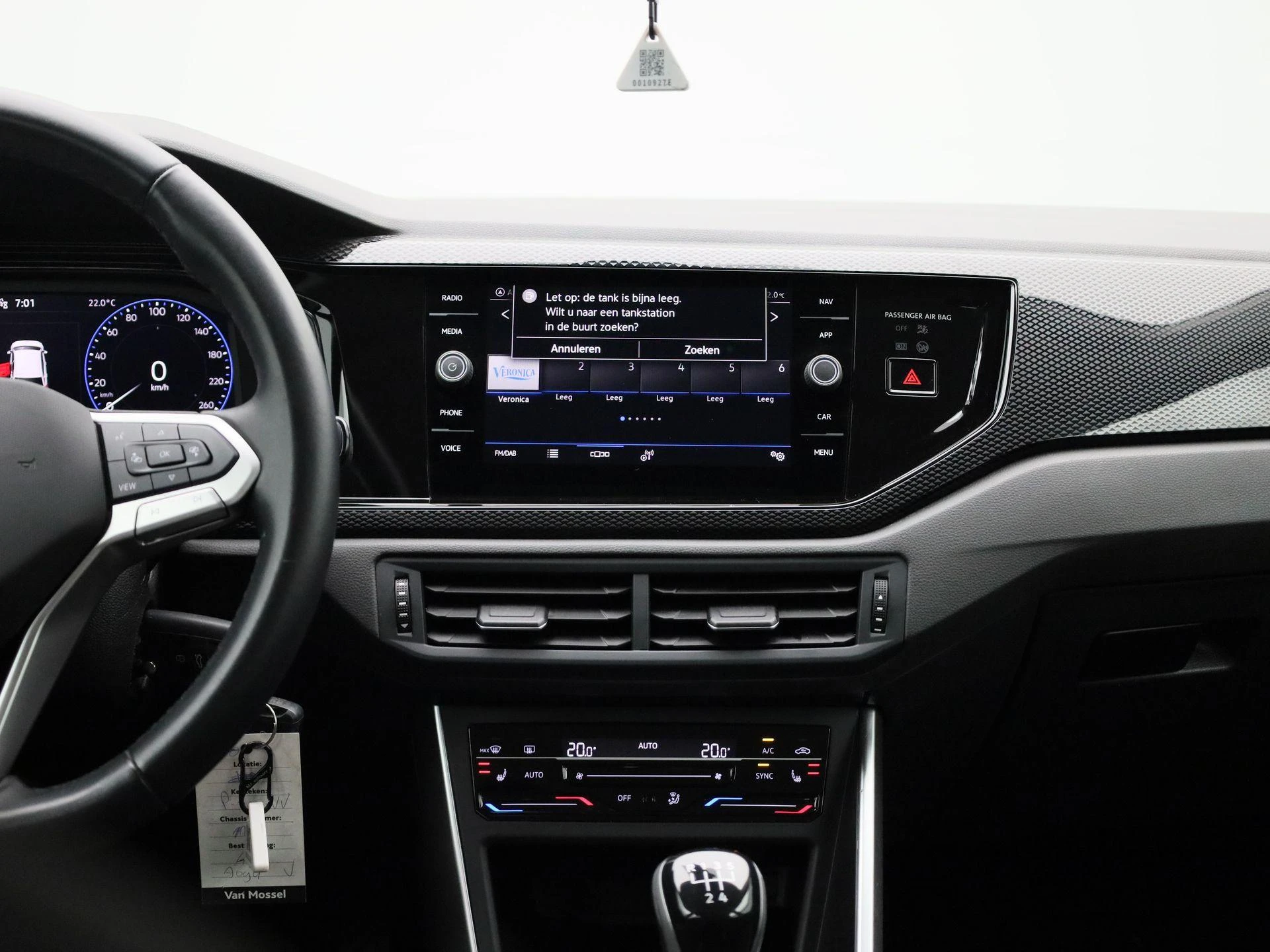 Volkswagen-Polo-image-8