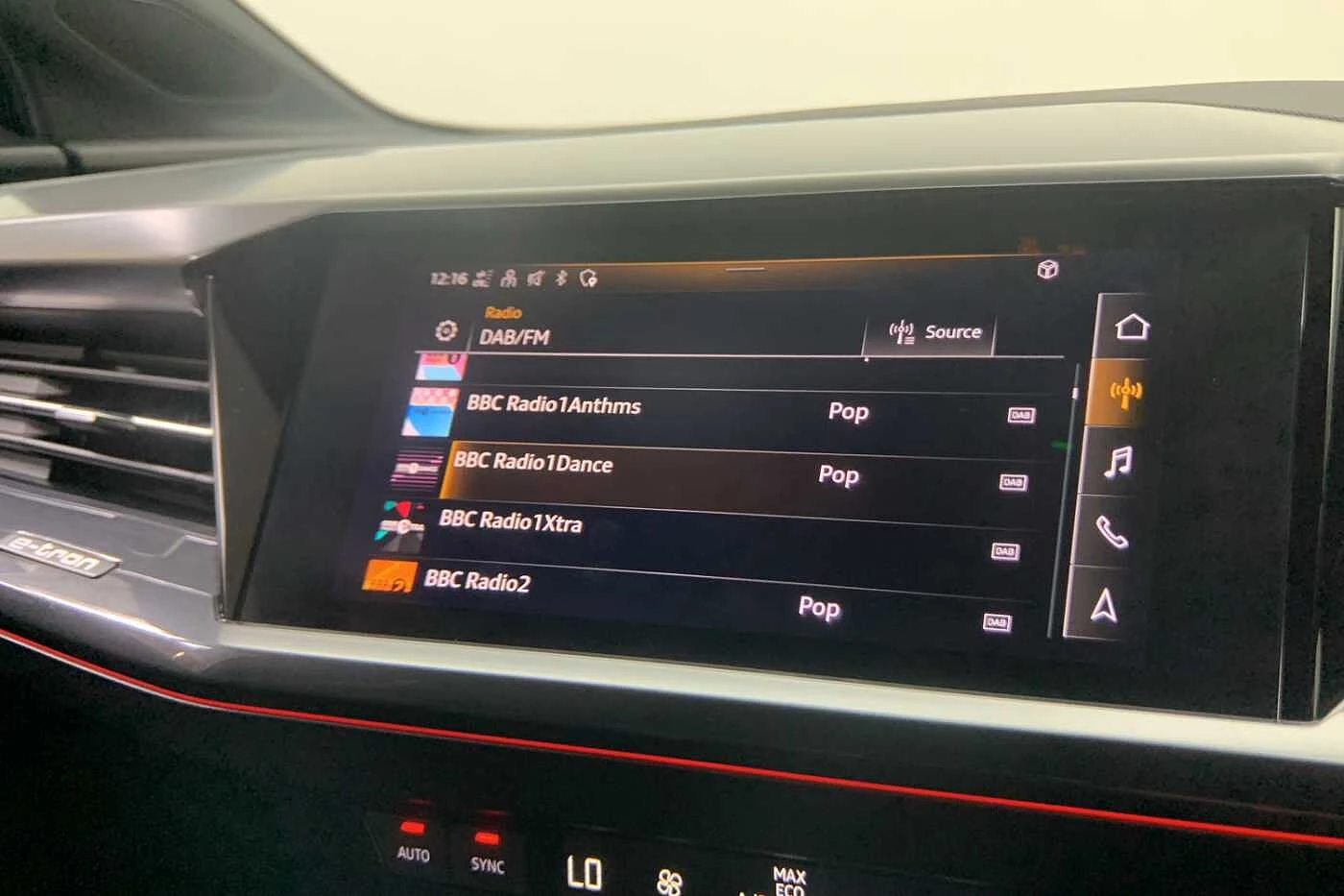 Audi-Q4 e-tron-image-15