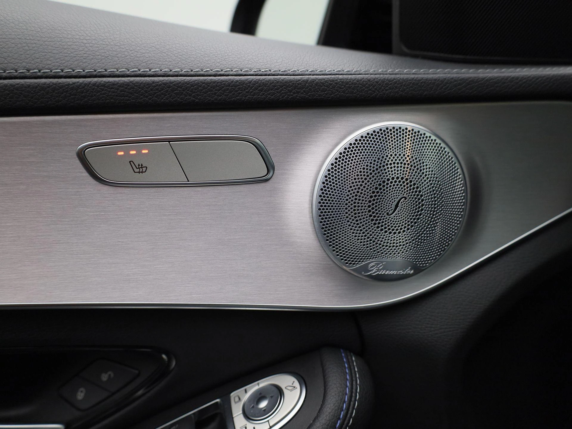Mercedes-Benz-C-Klasse-image-22