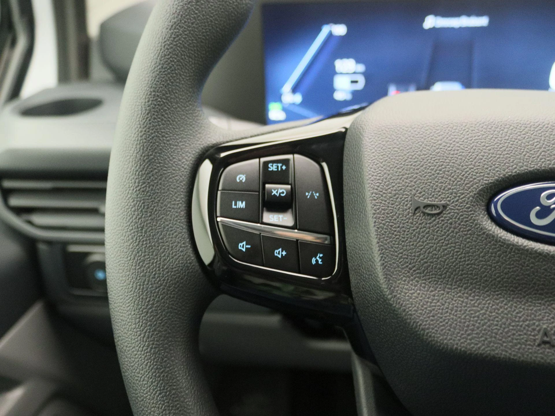Ford-E-Transit-image-12