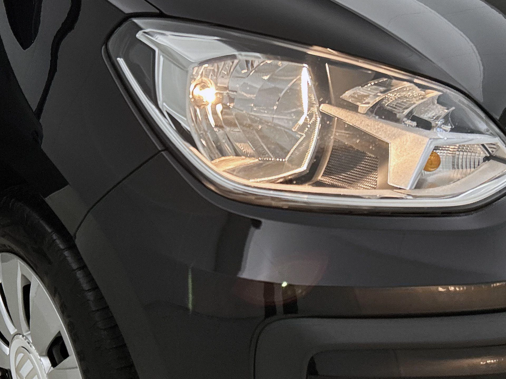 Volkswagen-up!-image-14
