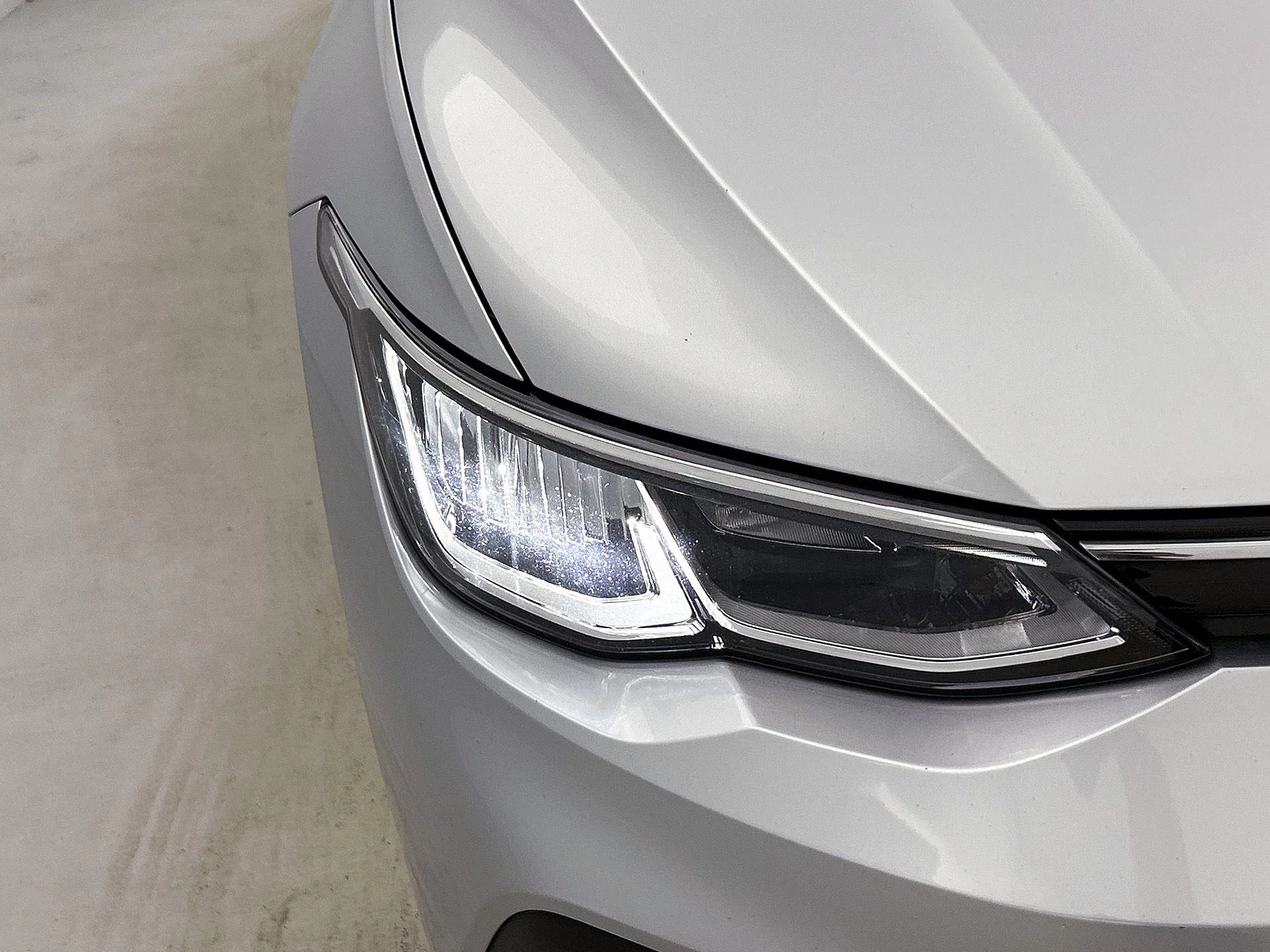 Volkswagen-Golf-image-13