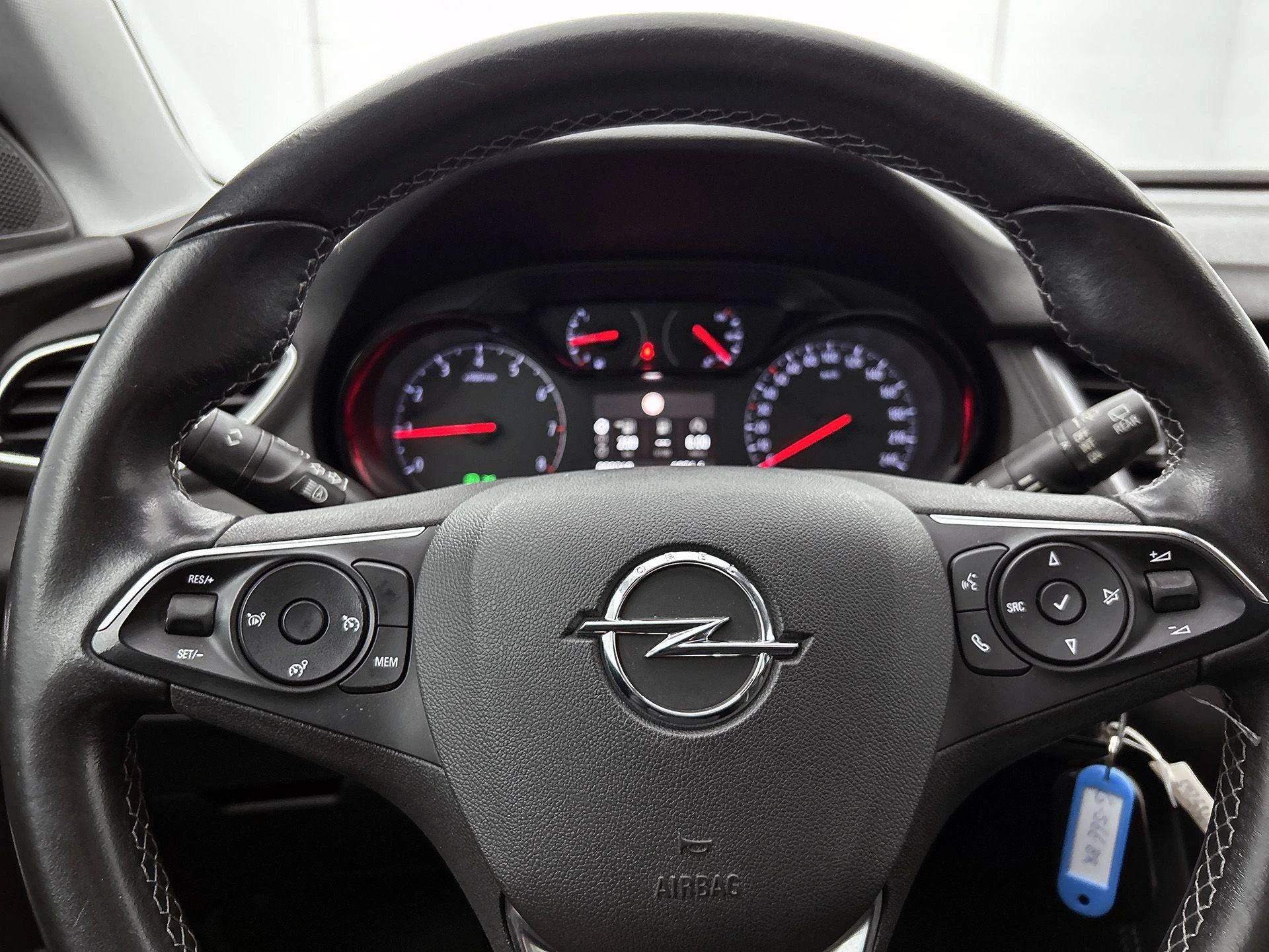 Opel-Grandland X-image-24