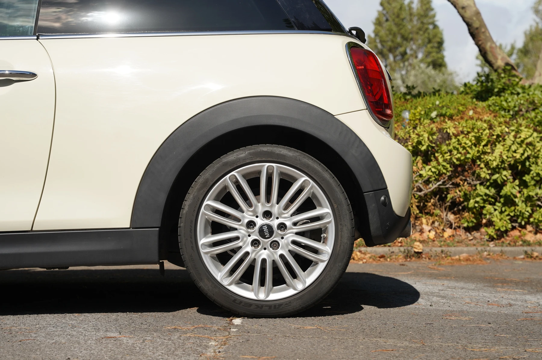 MINI-Cooper-image-25