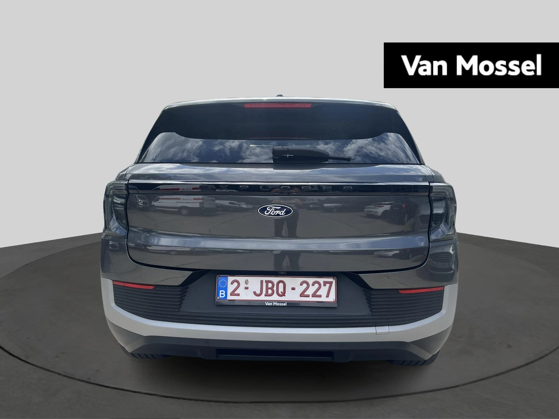 Ford-Explorer-image-4