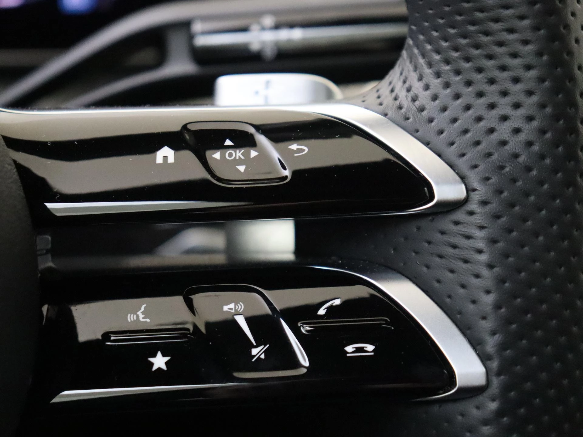 Mercedes-Benz-C-Klasse-image-13