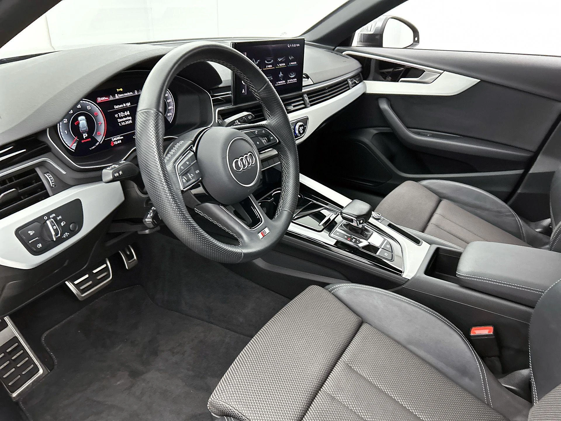 Audi-A4-image-10