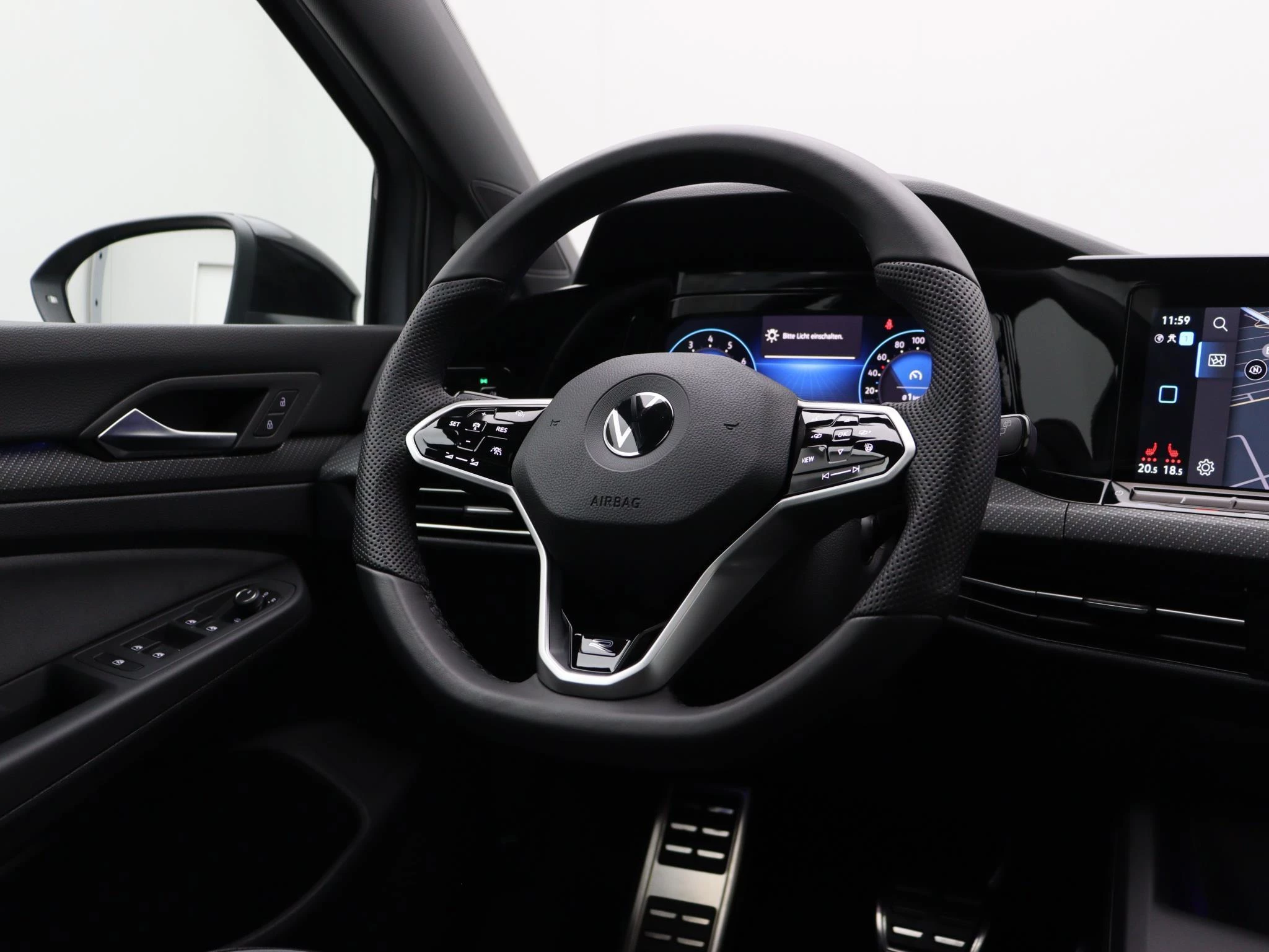 Volkswagen-Golf-image-32