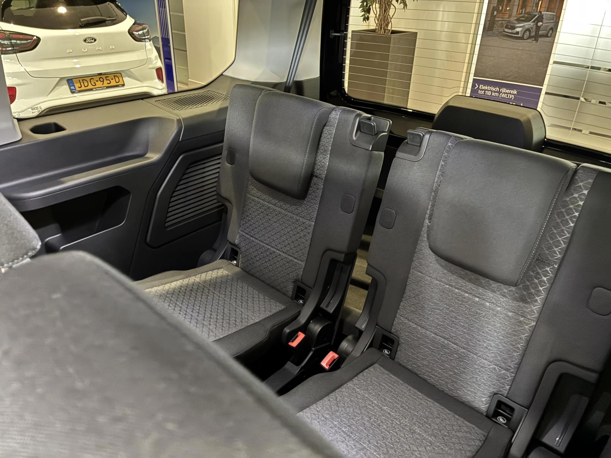 Ford Tourneo Connect 1.5 EcoBoost PHEV L2 Limited/Titanium