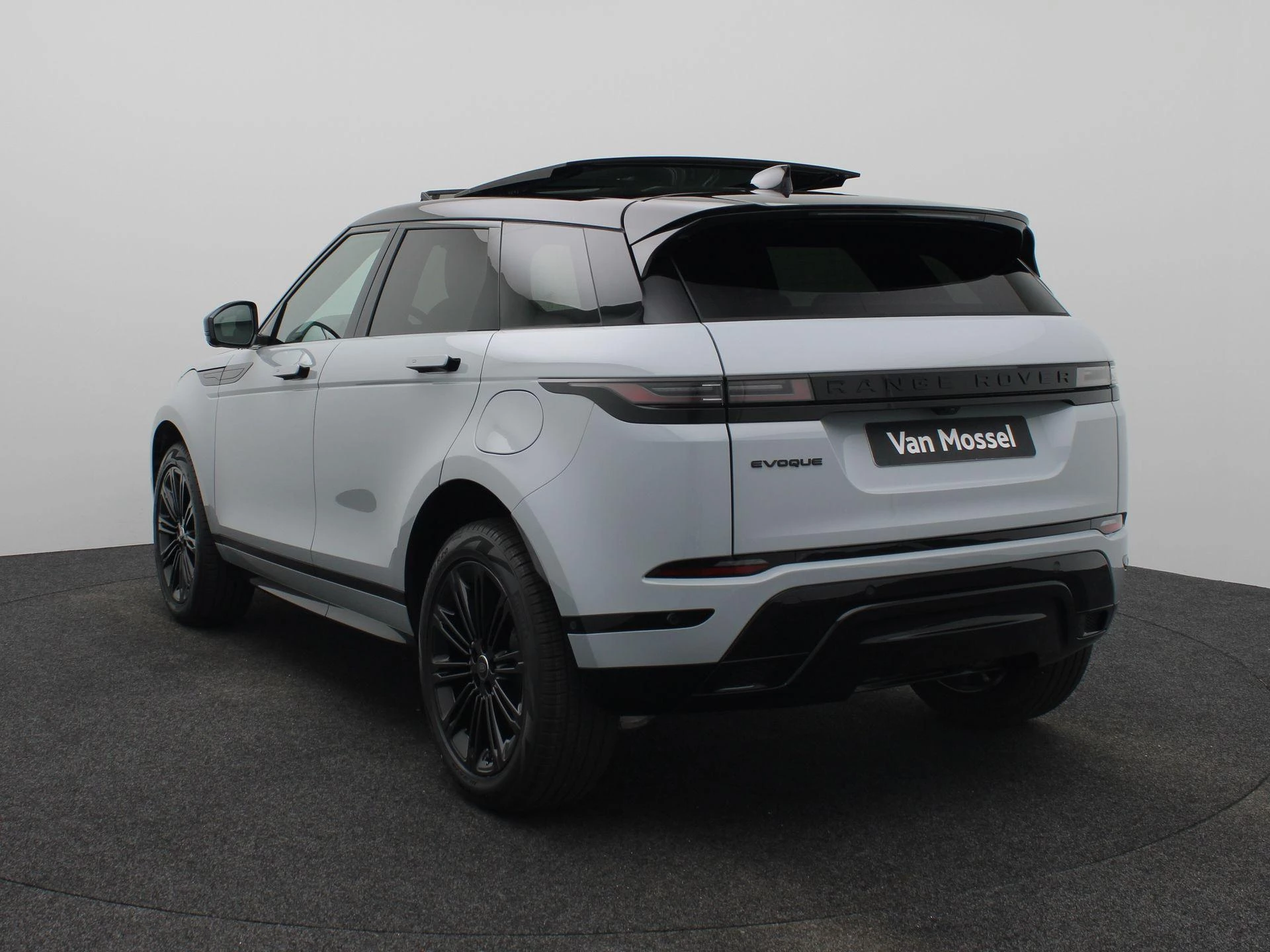 Land Rover-Range Rover Evoque-image-2