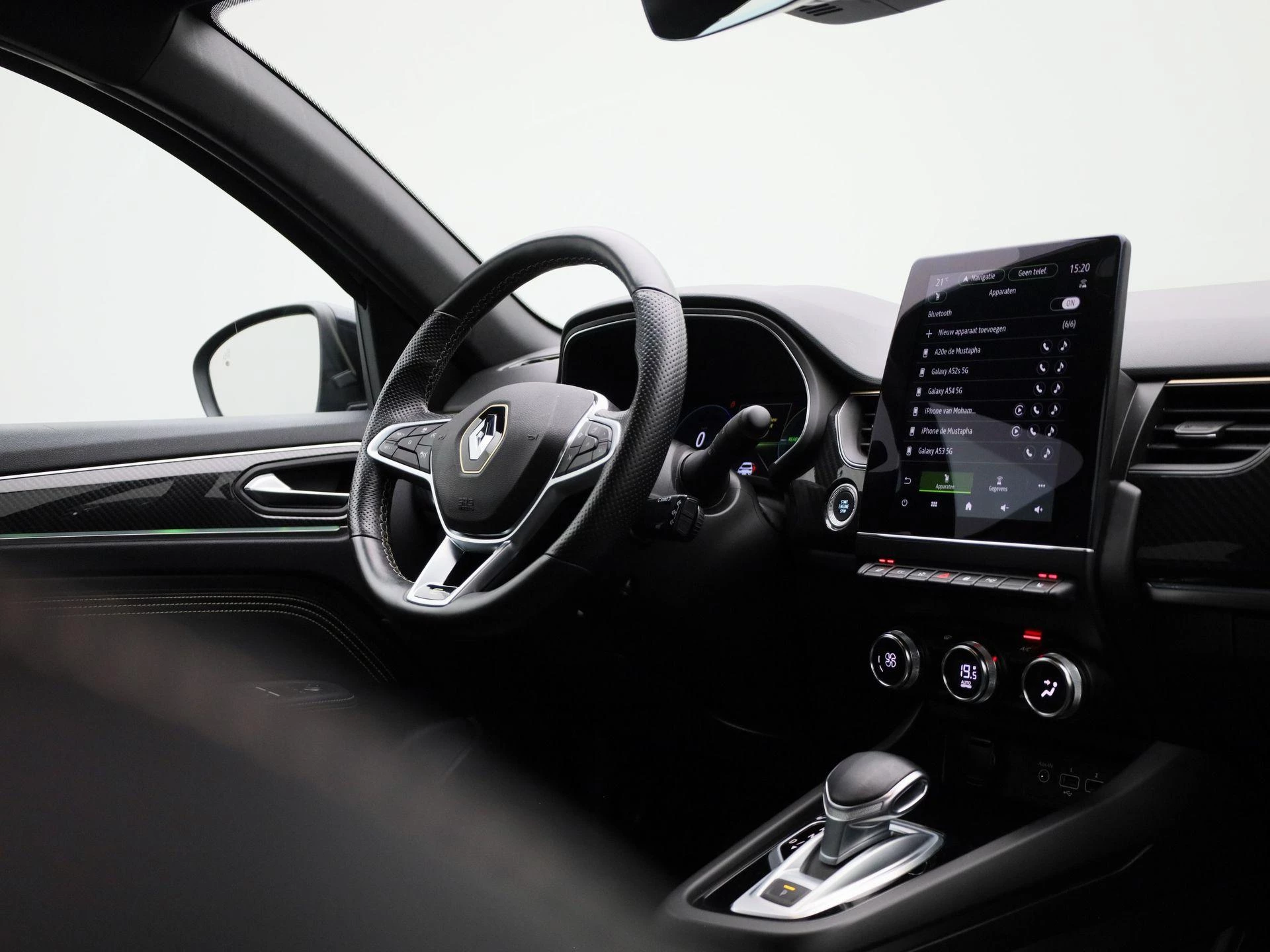 Renault-Arkana-image-36