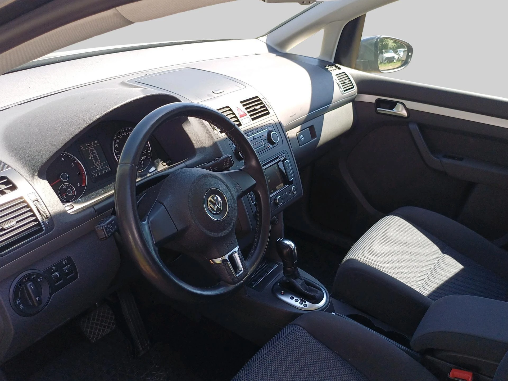 Volkswagen Touran 1.4L TSi 103kW Conceptline