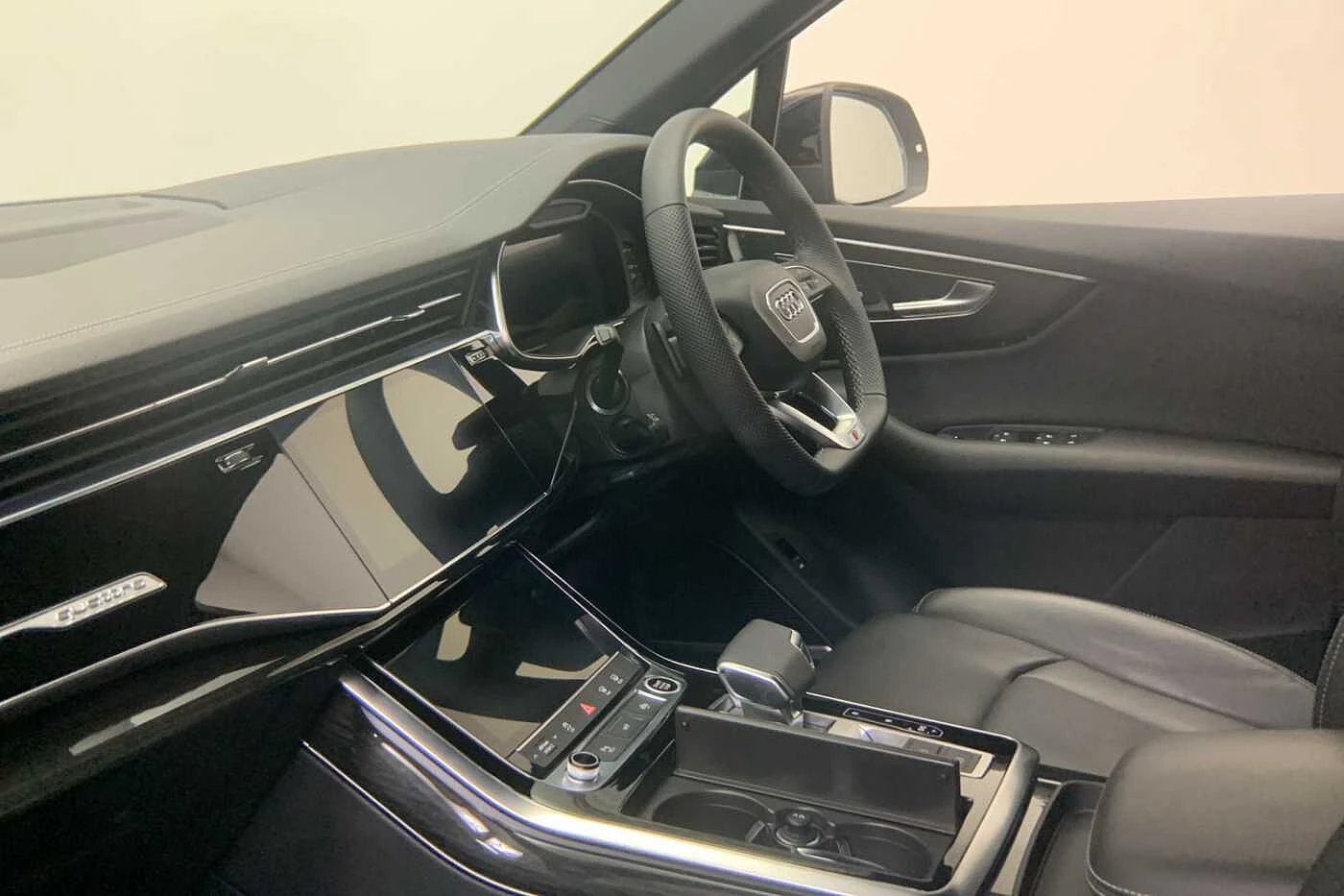 Audi-Q7-image-1