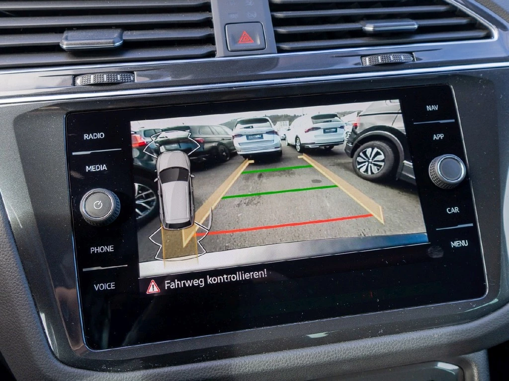 Volkswagen Tiguan 2.0 TDI DSG Active Navi, AHK, ZGV