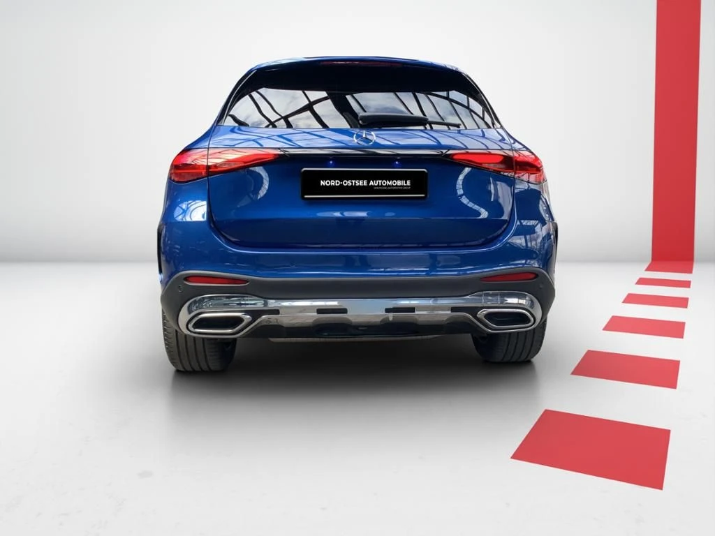 Mercedes-Benz-GLC 300-image-8