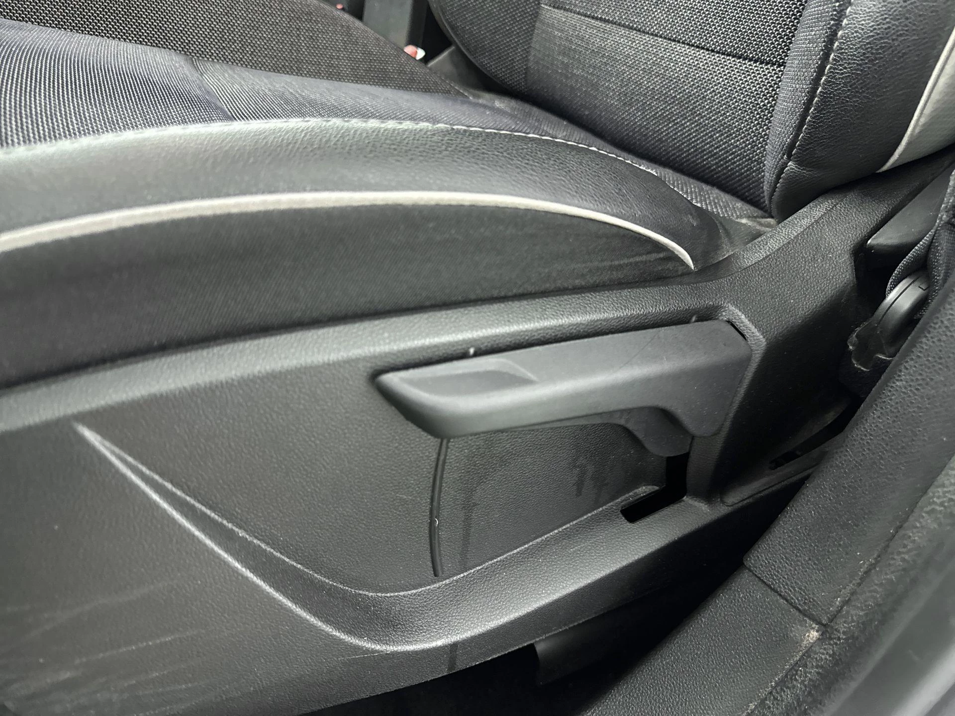 Renault-Captur-image-16