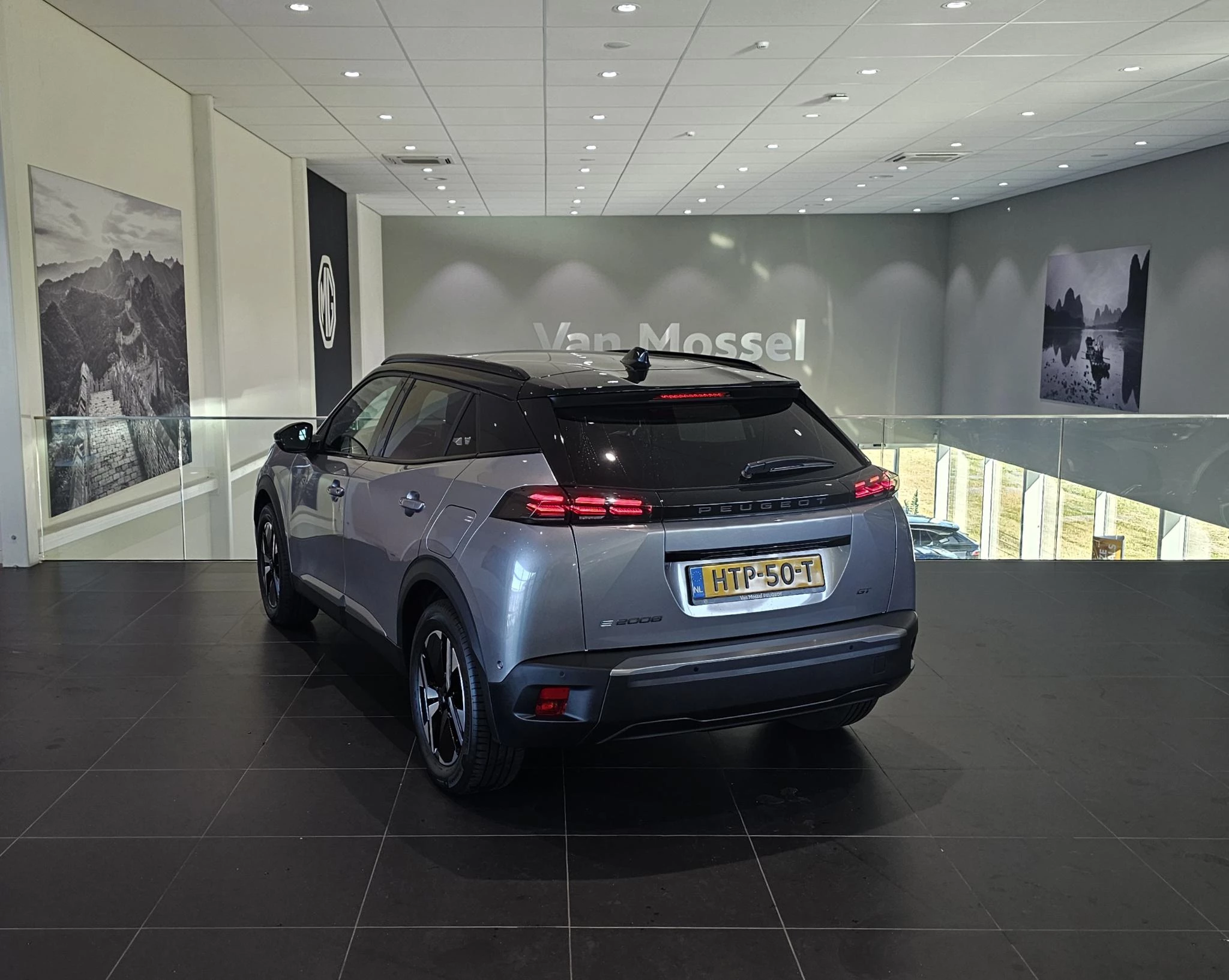 Peugeot e-2008 EV GT Avantage 54 kWh