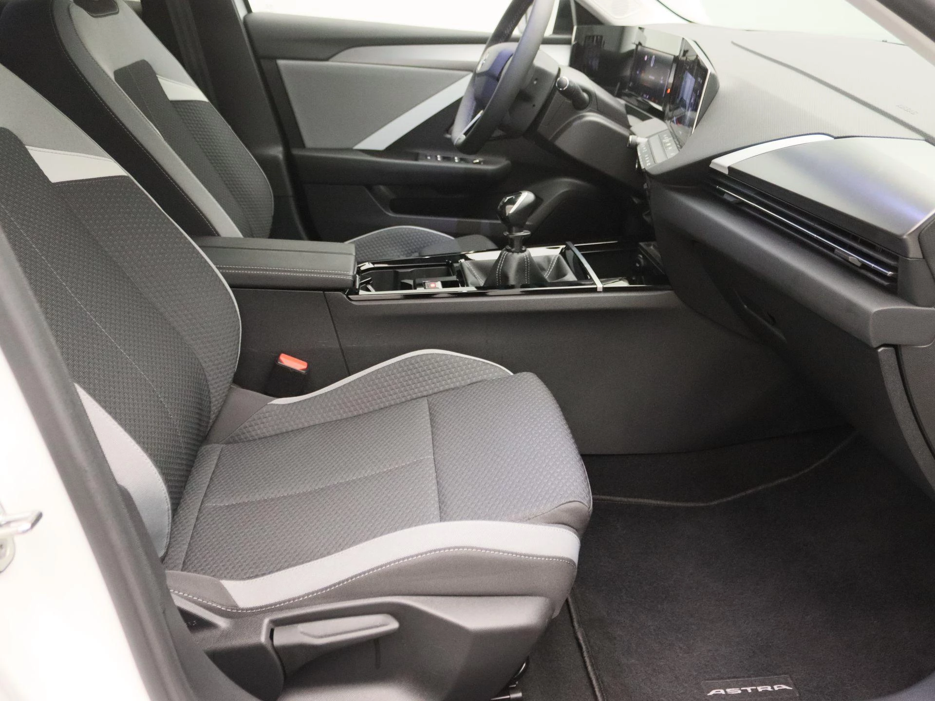 Opel-Astra-image-21