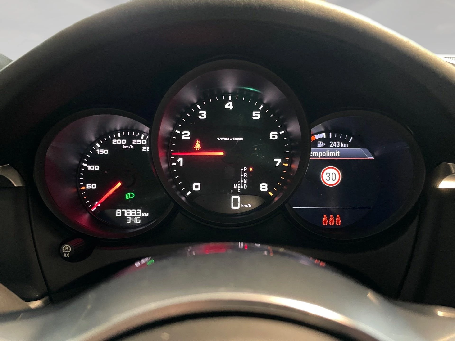 Porsche-Macan-image-1