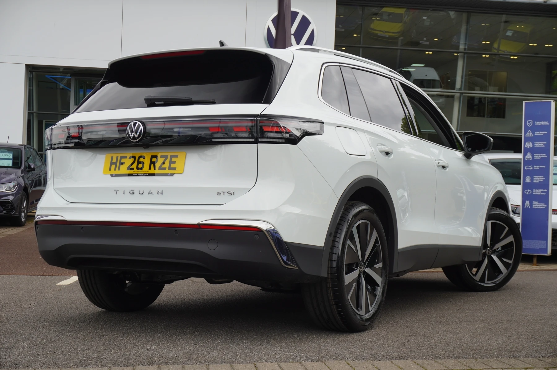 Volkswagen-Tiguan-image-16
