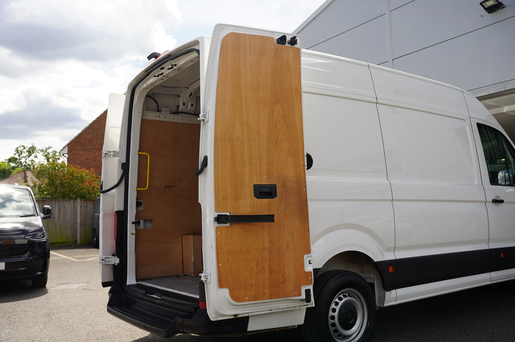 Volkswagen-Crafter-image-27