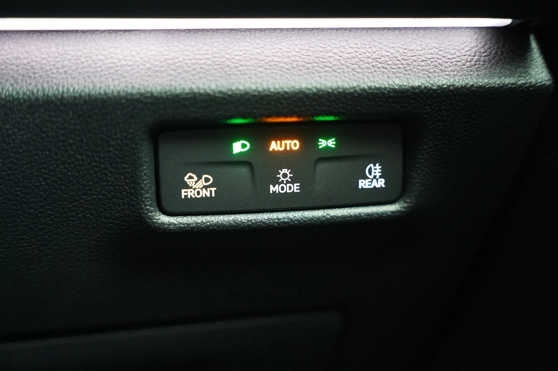 Volkswagen-Tiguan-image-19