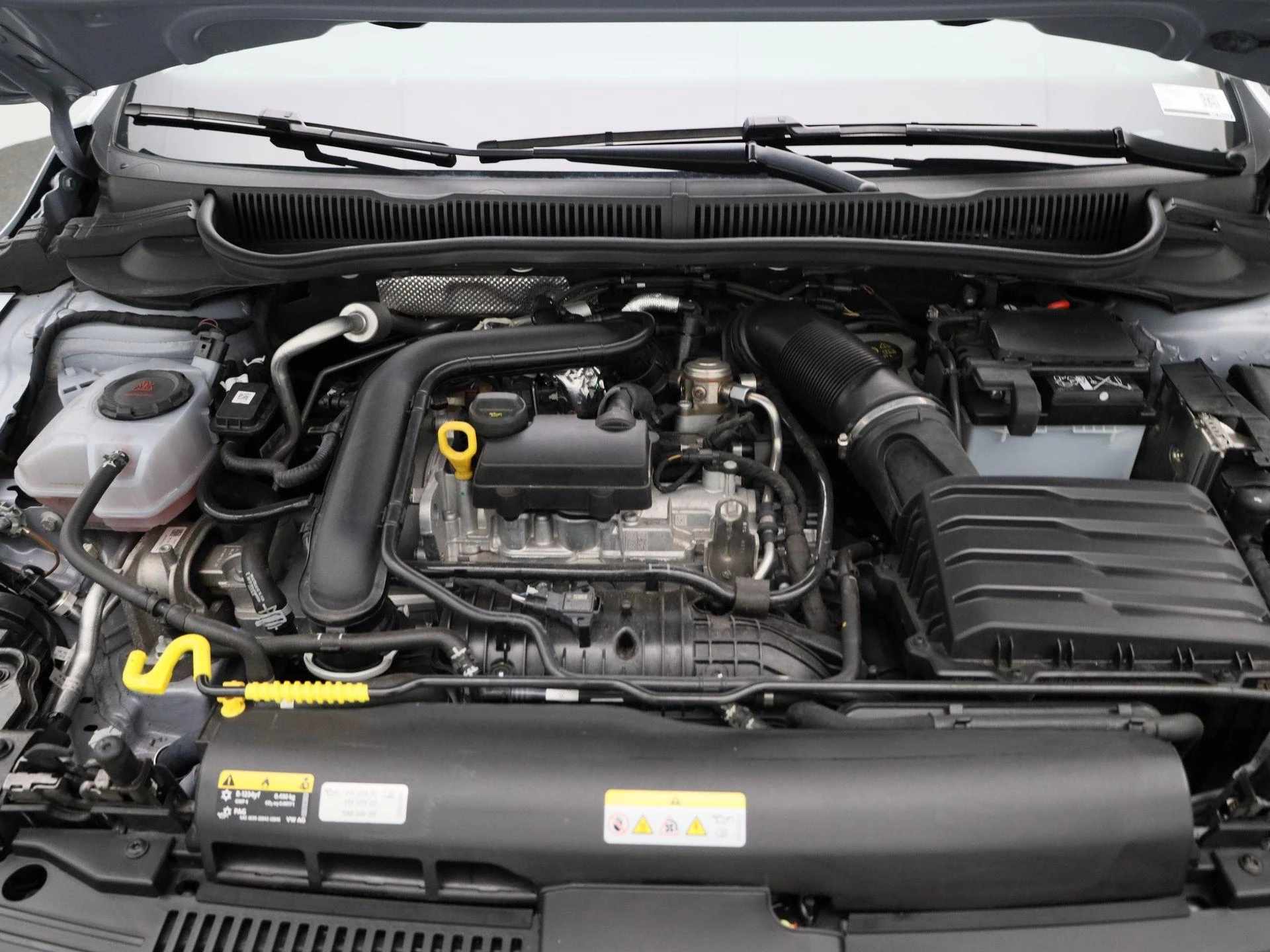 Volkswagen-Polo-image-30