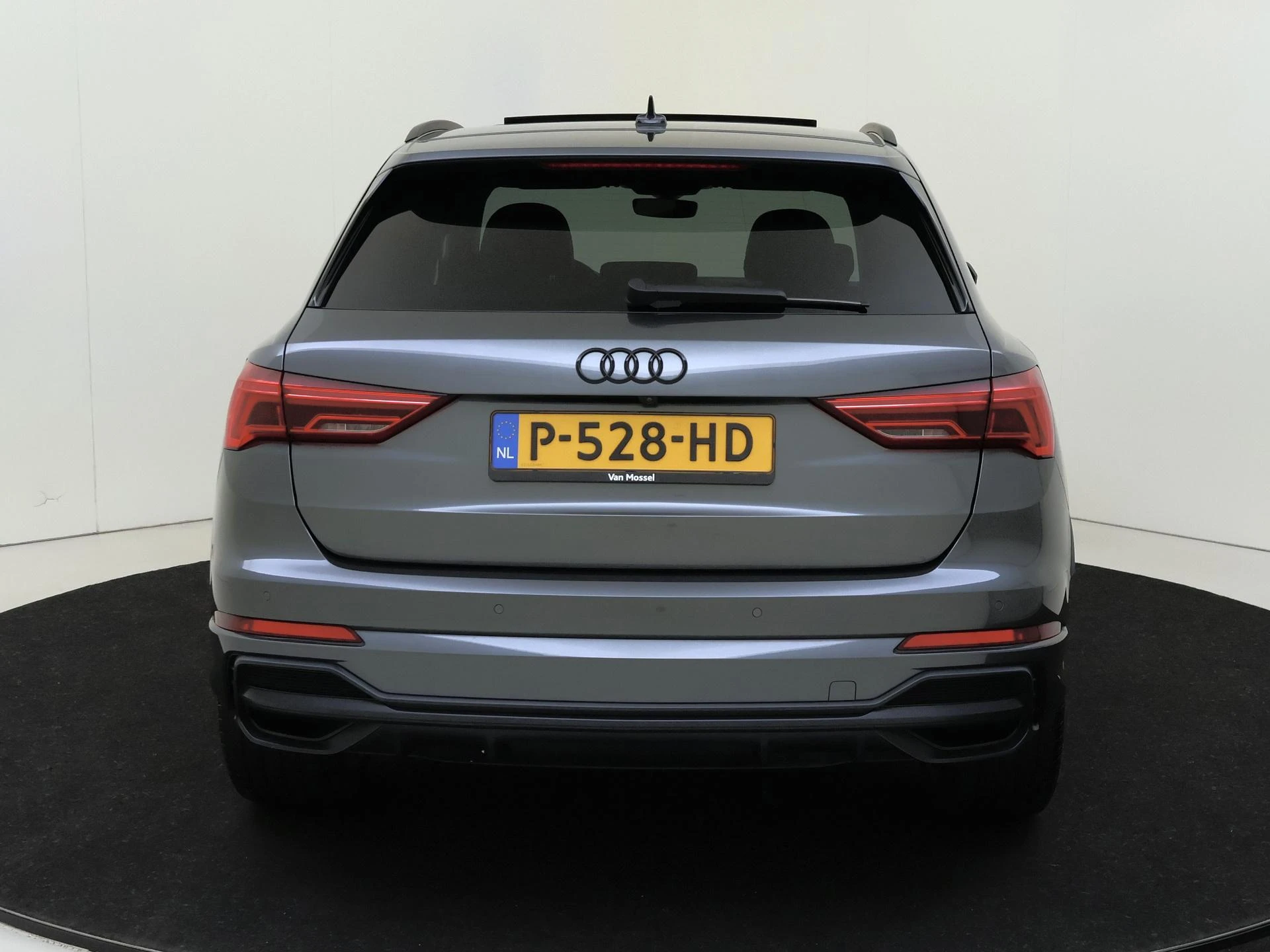 Audi-Q3-image-6