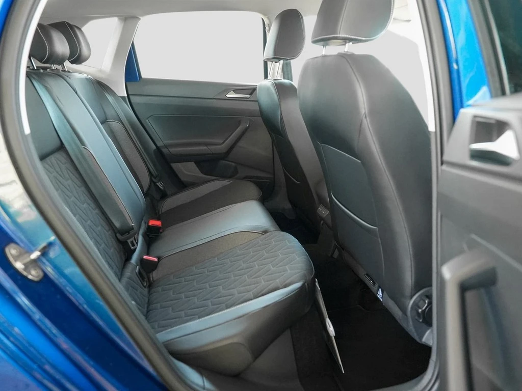 Volkswagen-Polo-image-9