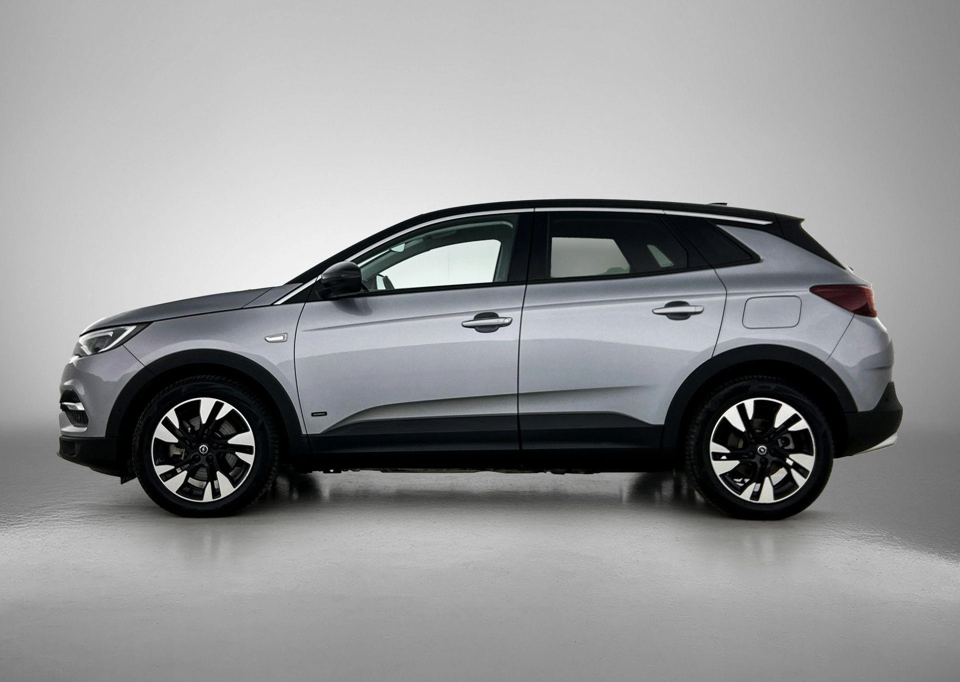 Opel-Grandland X-image-1
