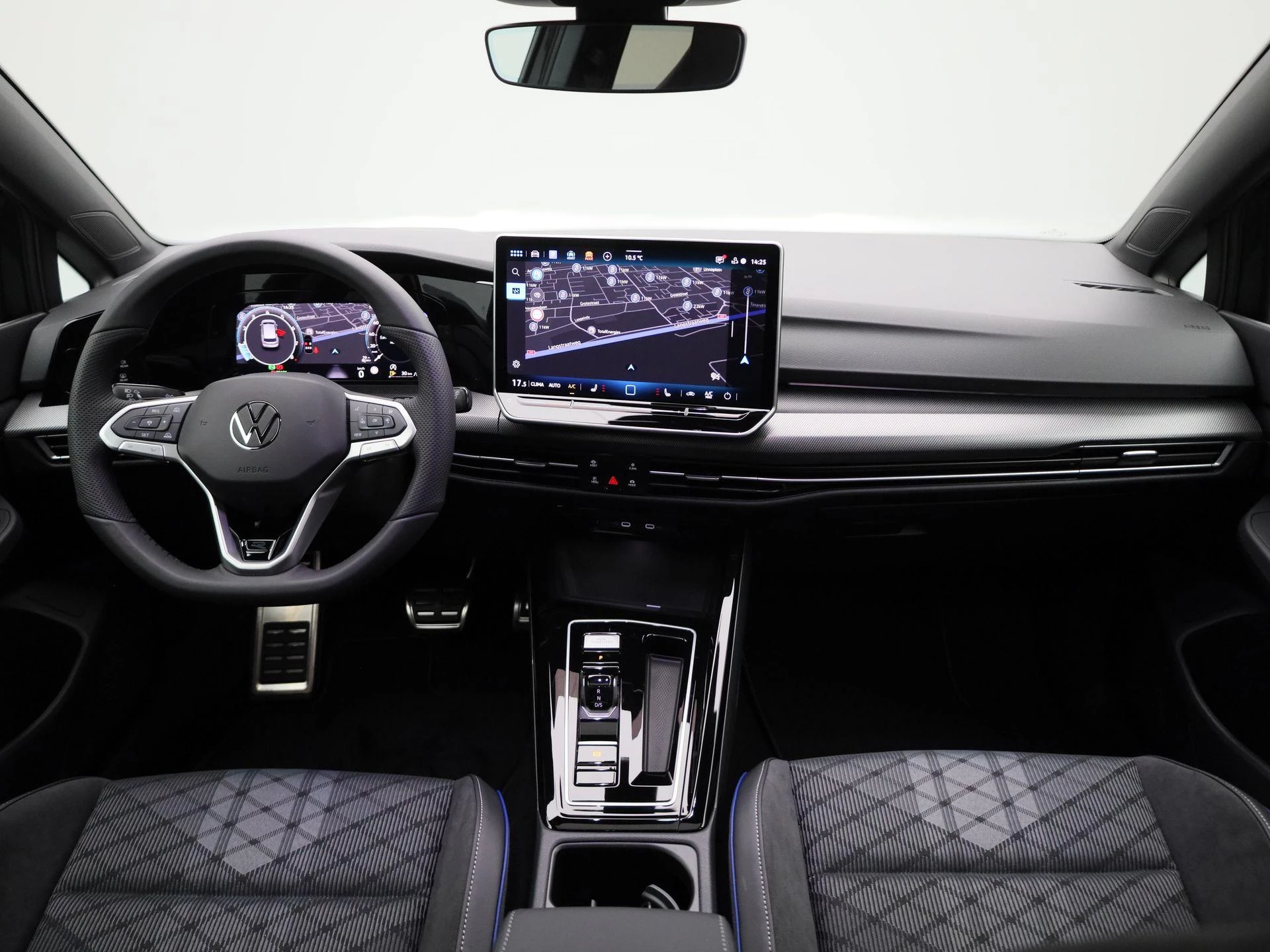 Volkswagen-Golf-image-44