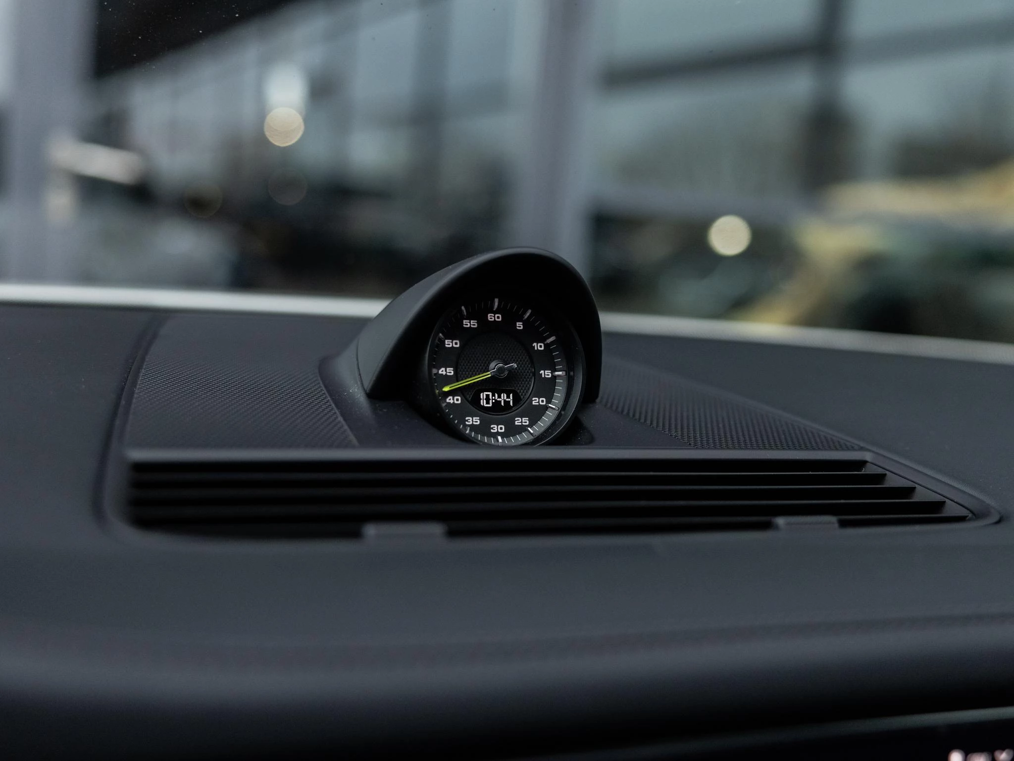 Porsche-Panamera-image-35