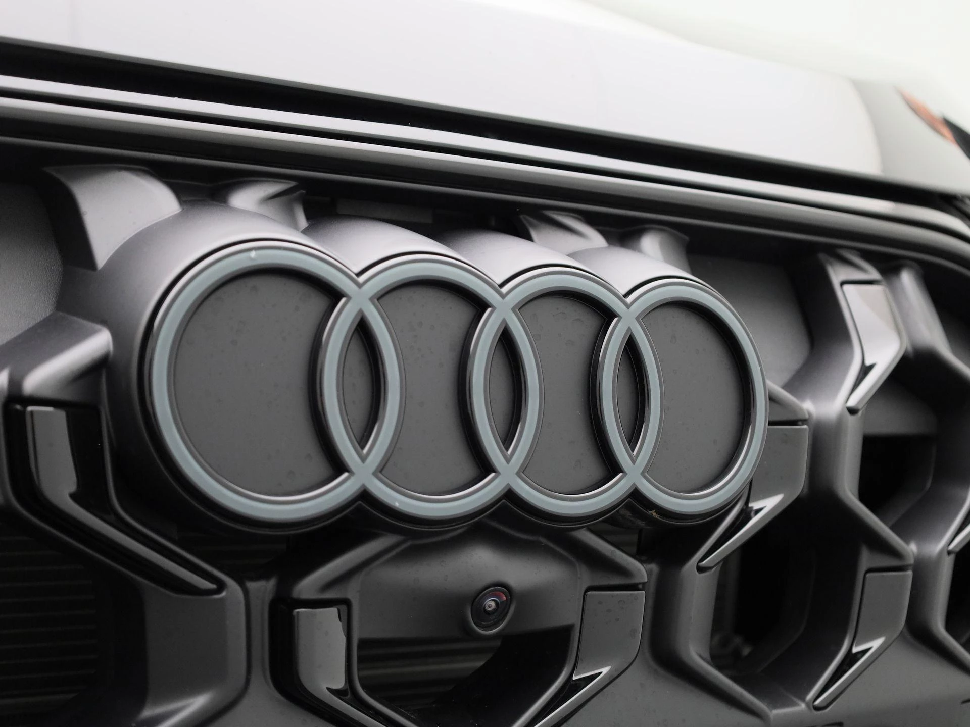 Audi Q5 2.0 TFSI e-hybrid quattro S edition Competition