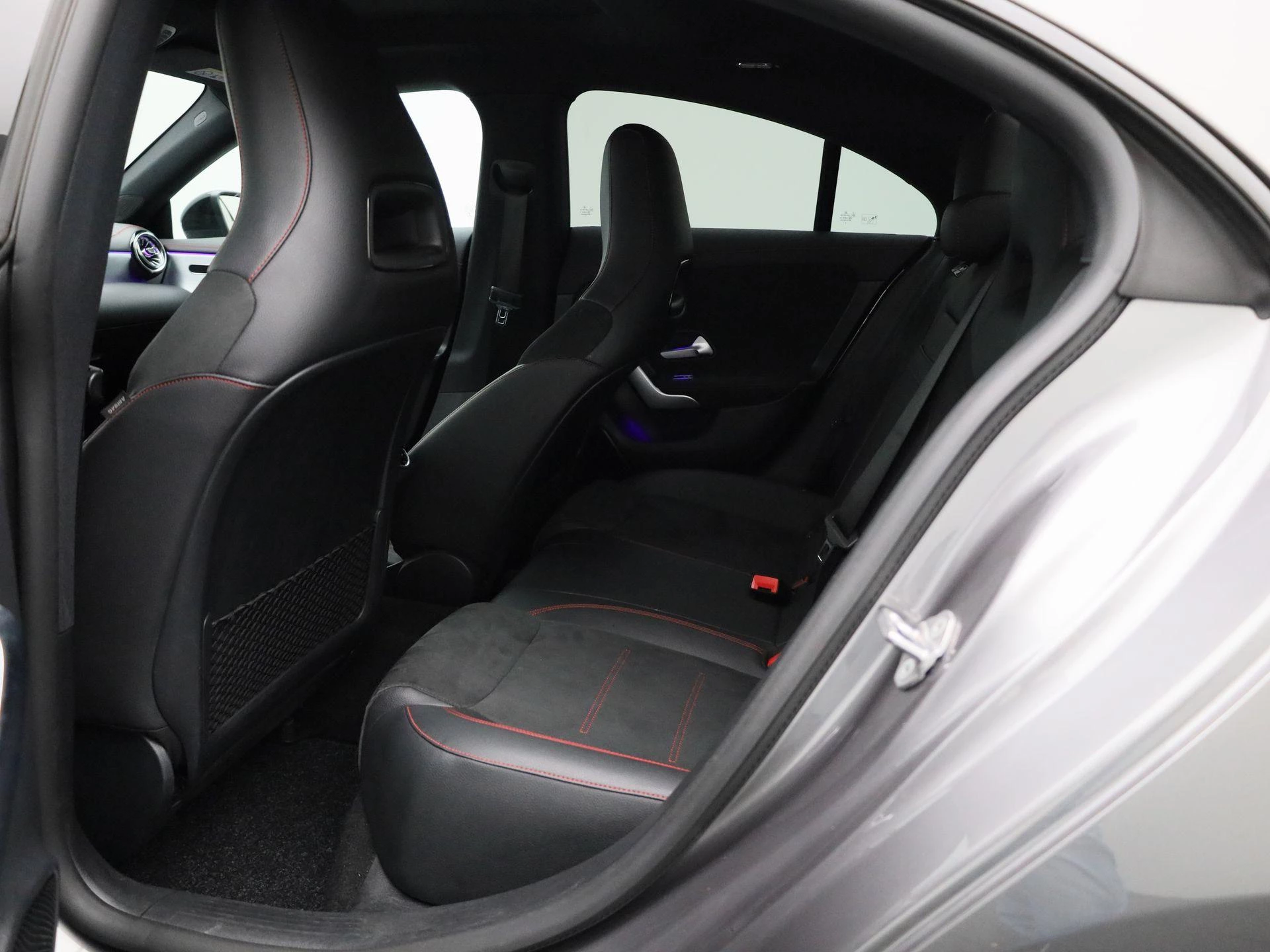 Mercedes-Benz-CLA-image-9