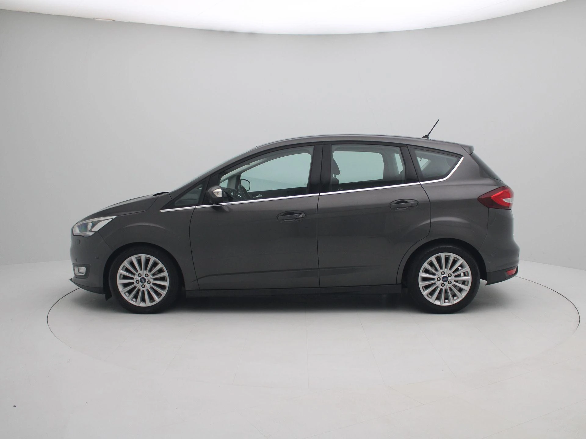 Ford-C-MAX-image-4