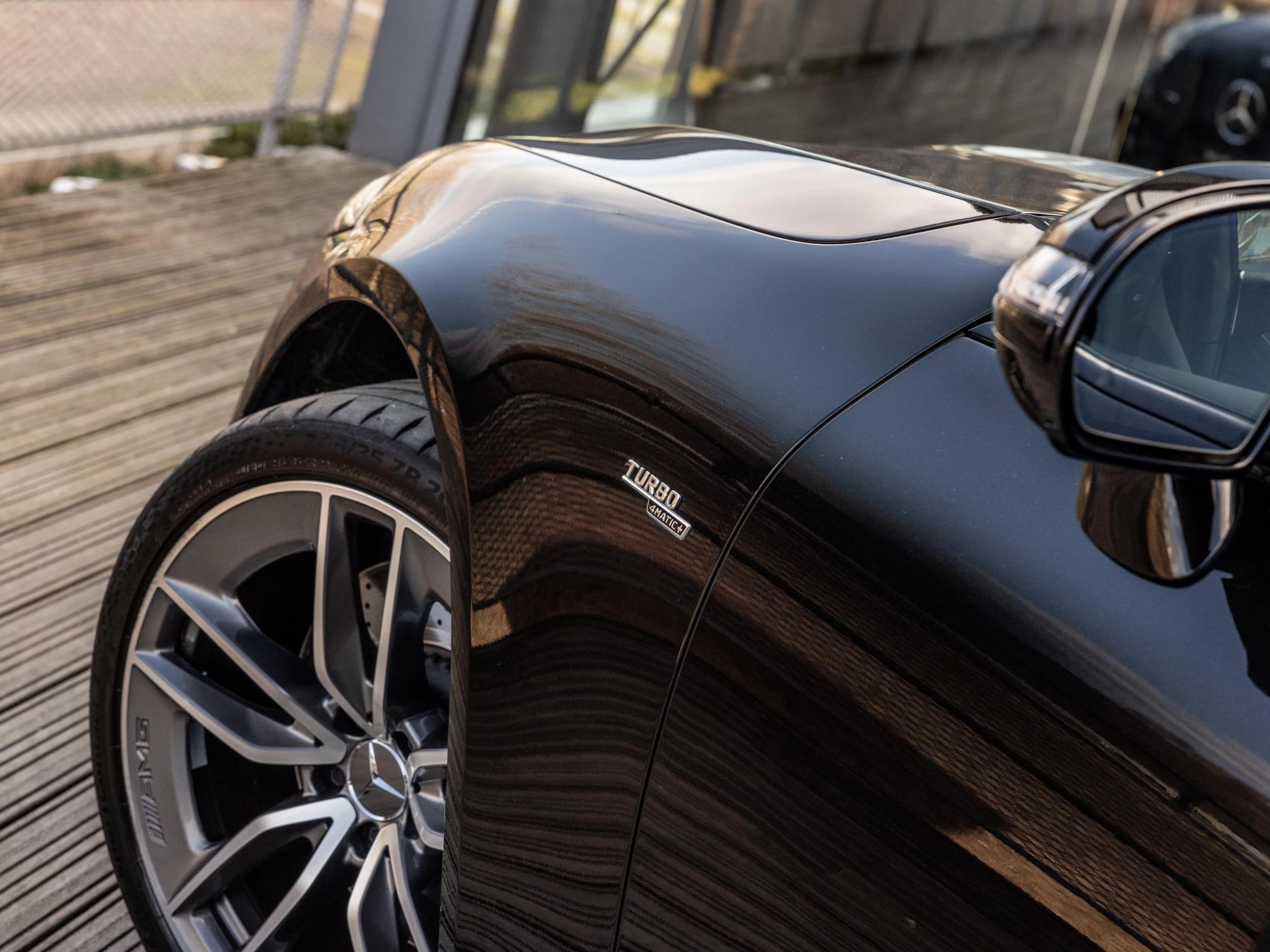 Mercedes-Benz-CLS-image-12