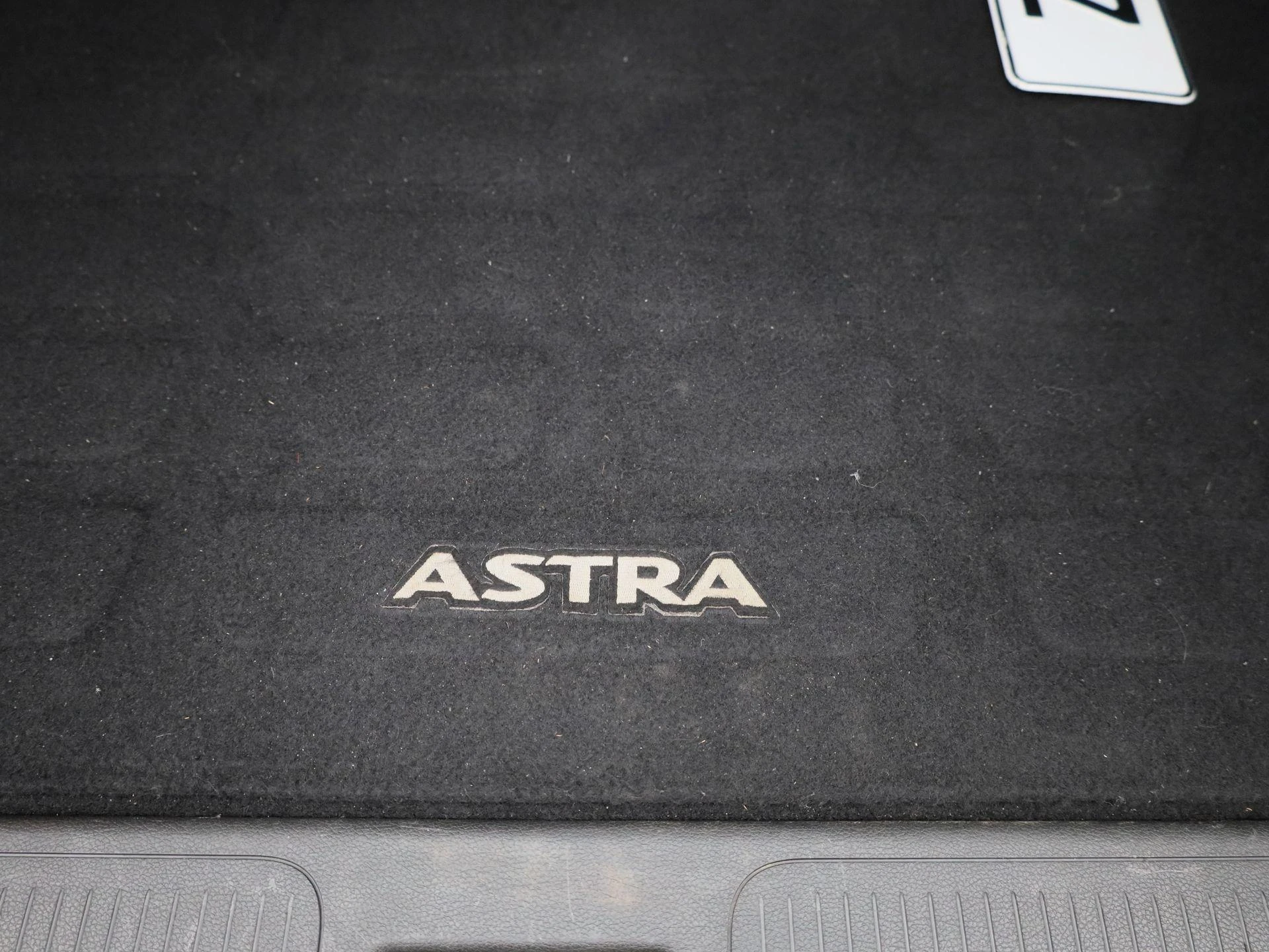 Opel-Astra-image-12