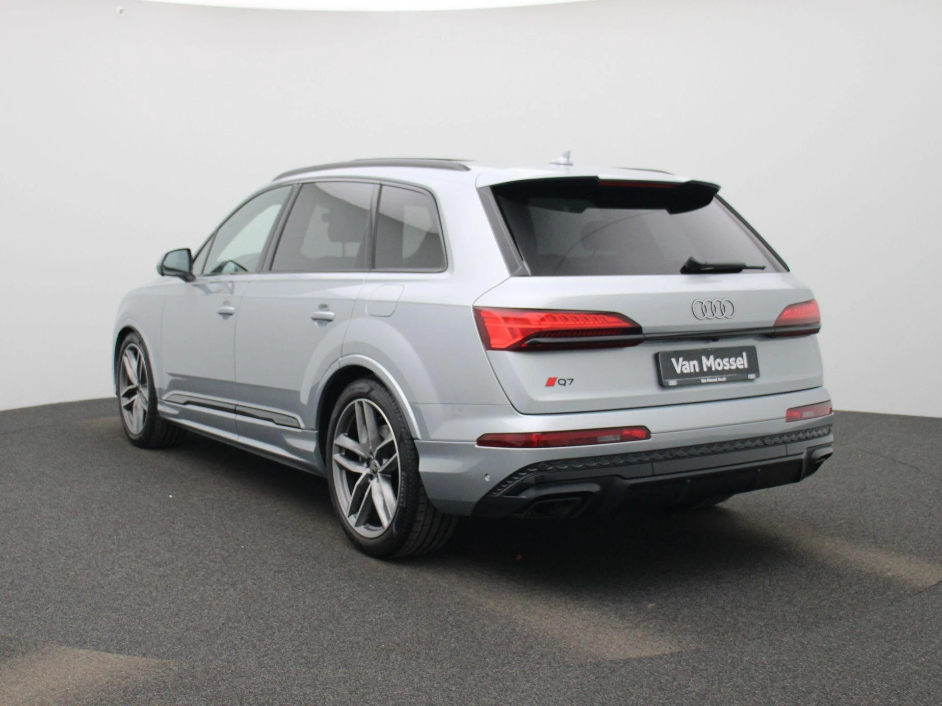 Audi-Q7-image-2
