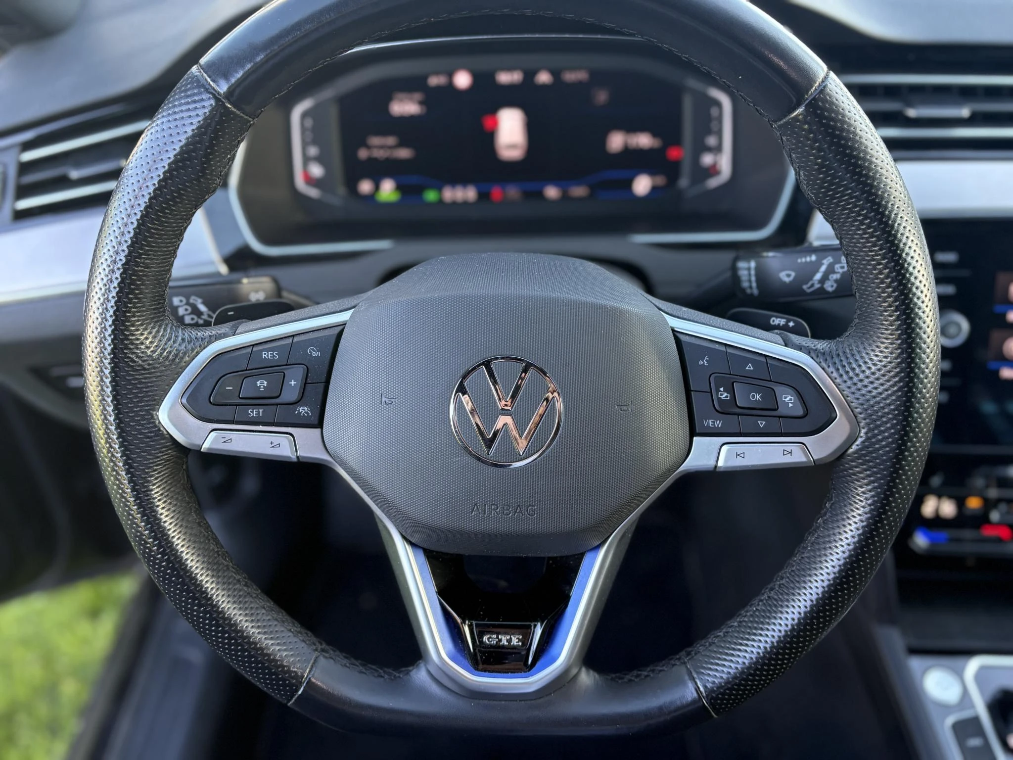 Volkswagen-Passat-image-10